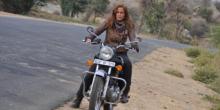 Portrait : Géraldine, femme guide à moto